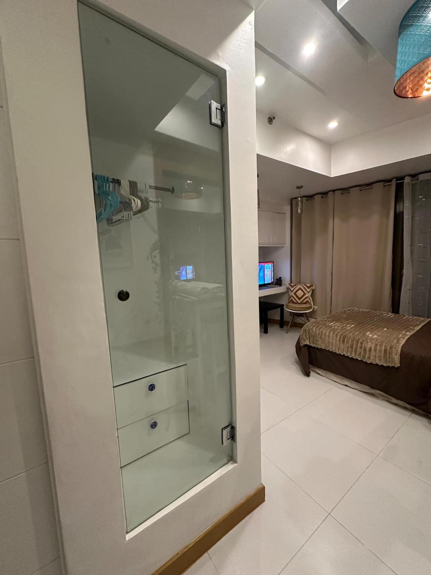 Cozy Place With City View At Greenbelt Makati مانيلا المظهر الخارجي الصورة